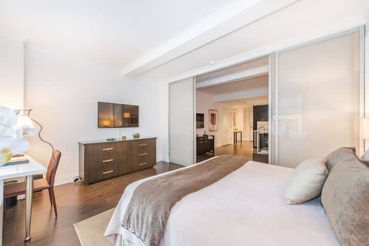 Room 20 of 184