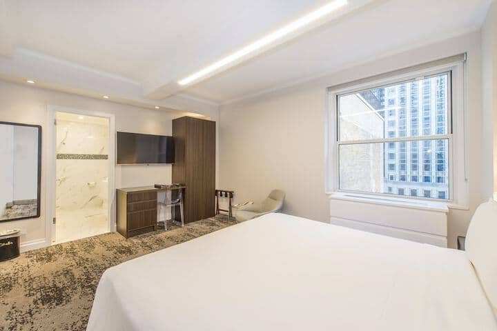 Room 16 of 184