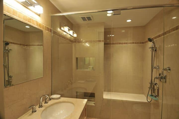 Room 145 of 184