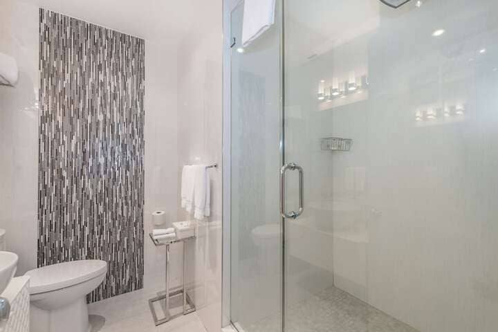 Room 156 of 184