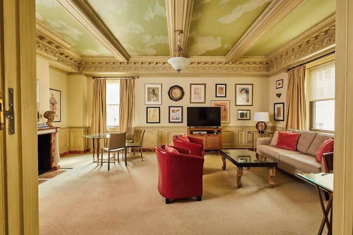 Room 72 of 184