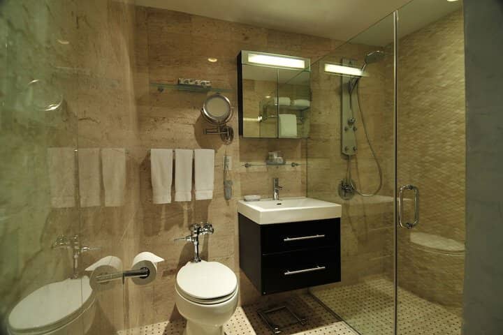 Room 140 of 184