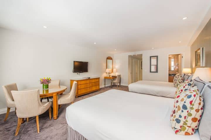Room 21 of 184