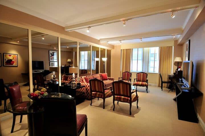 Room 54 of 184